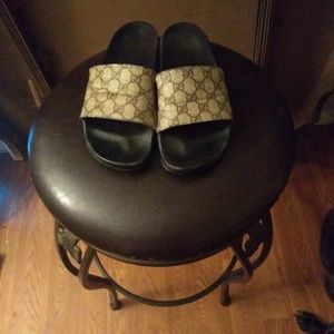 Gucci flip flops
